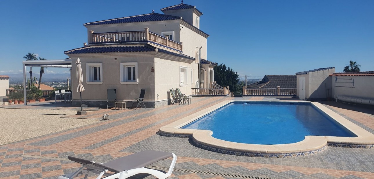 Herverkoop - Detached Villa -
Algorfa - Montemar