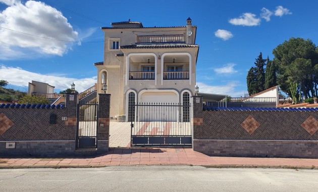 Herverkoop - Detached Villa -
Algorfa - Montemar