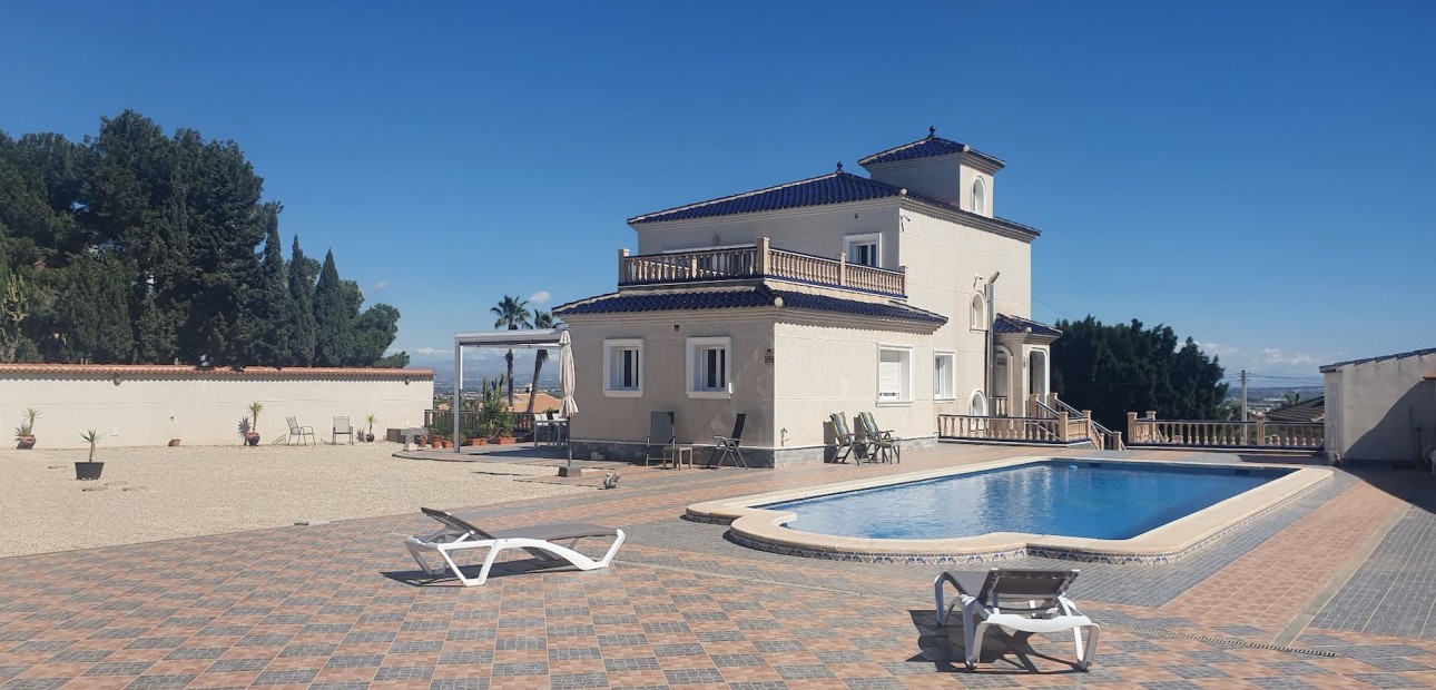 Herverkoop - Detached Villa -
Algorfa - Montemar