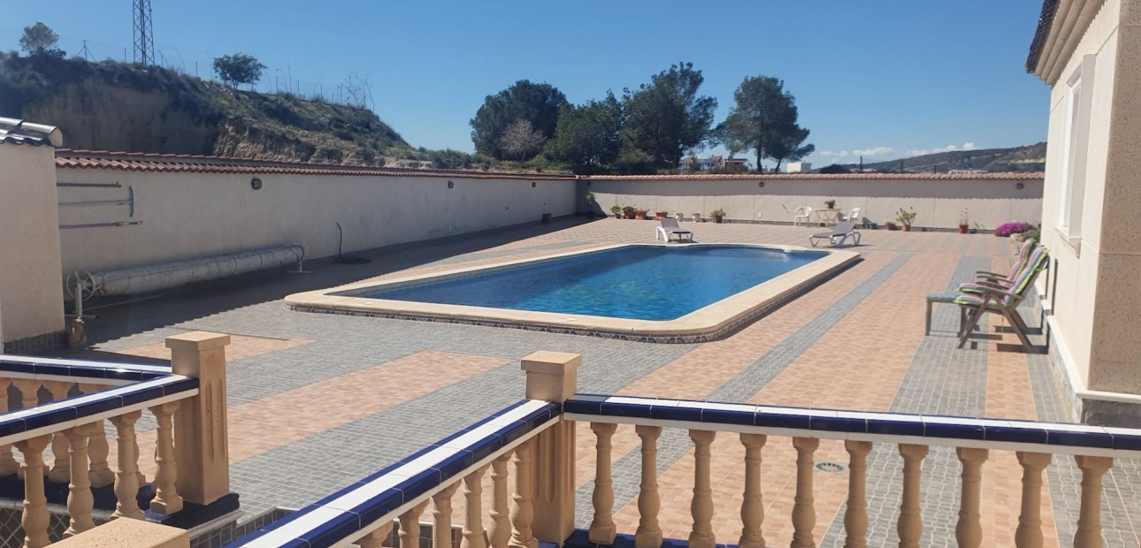 Herverkoop - Detached Villa -
Algorfa - Montemar