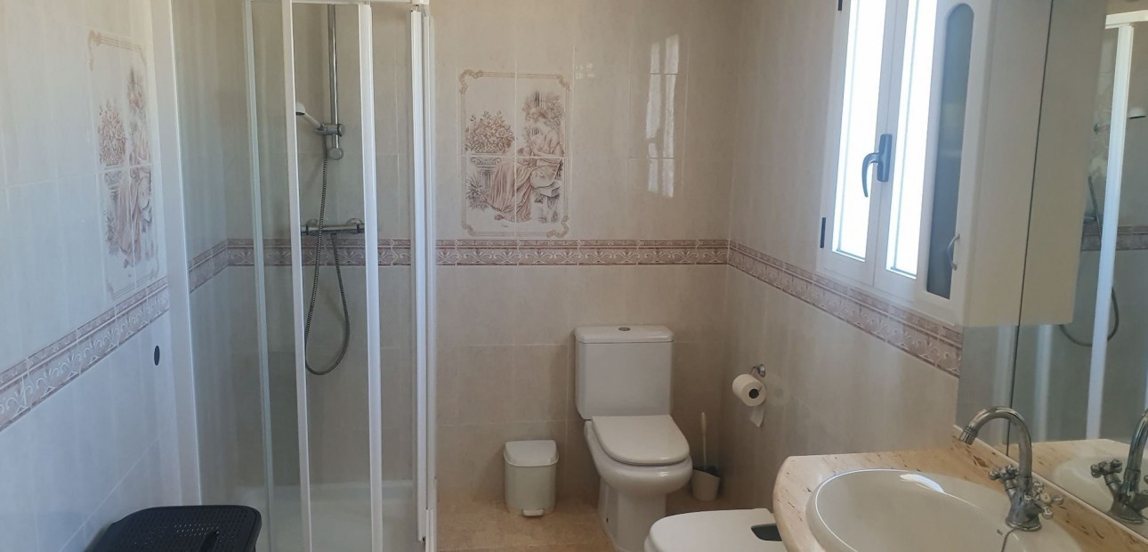 Herverkoop - Detached Villa -
Algorfa - Montemar