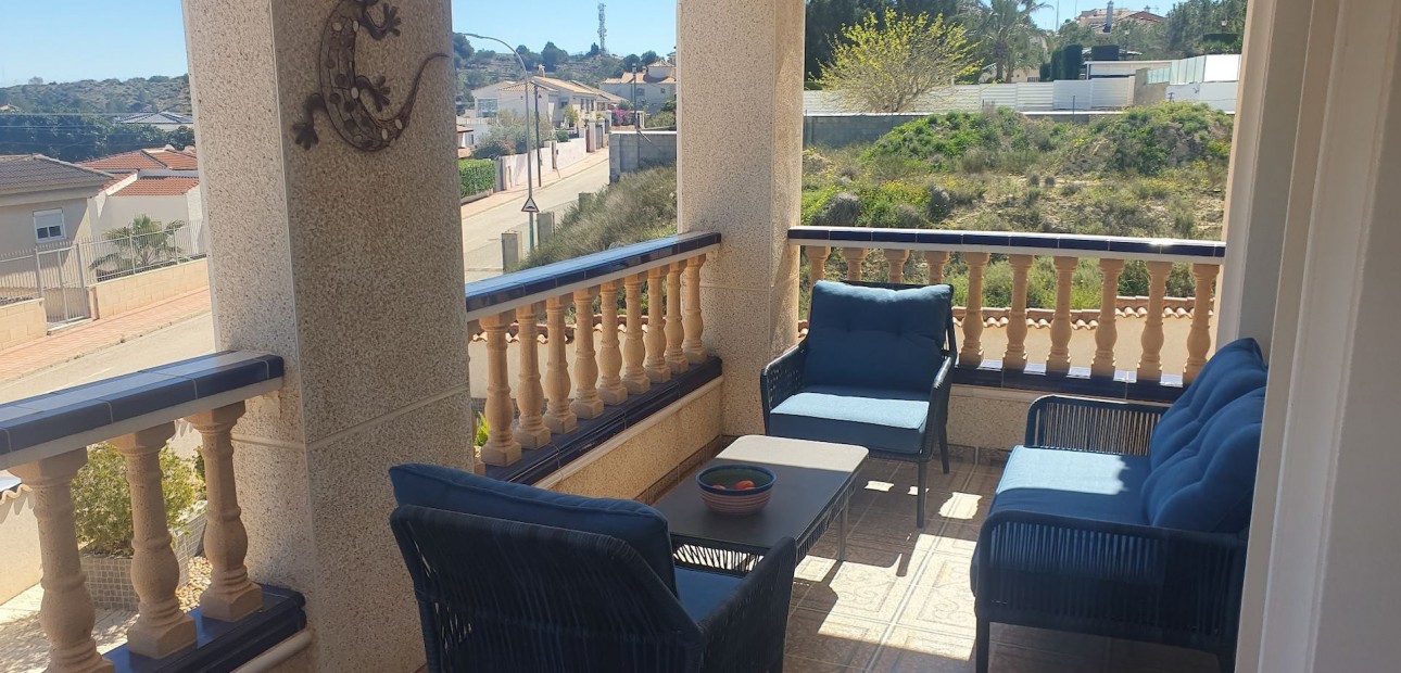 Herverkoop - Detached Villa -
Algorfa - Montemar