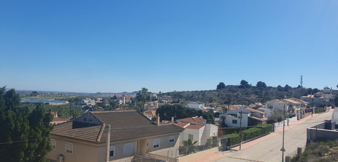 Herverkoop - Detached Villa -
Algorfa - Montemar