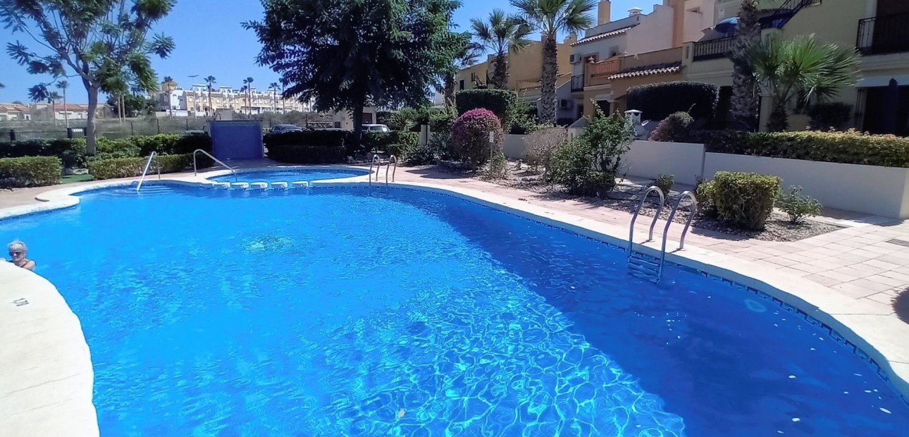 Herverkoop - Appartement / flat -
Algorfa - La Finca Golf Resort