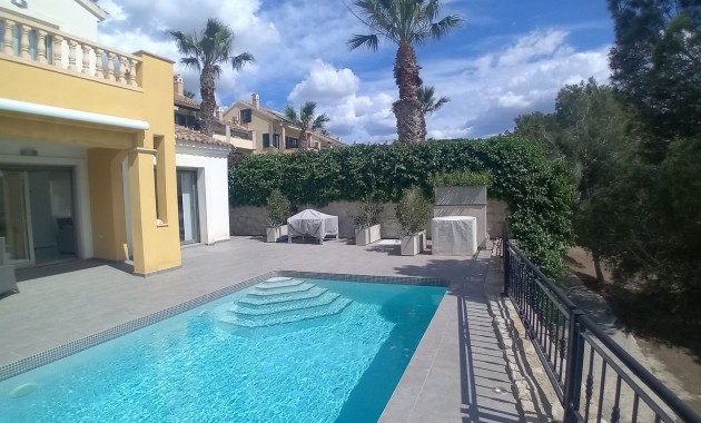 Herverkoop - Detached Villa -
Algorfa - La Finca Golf Resort