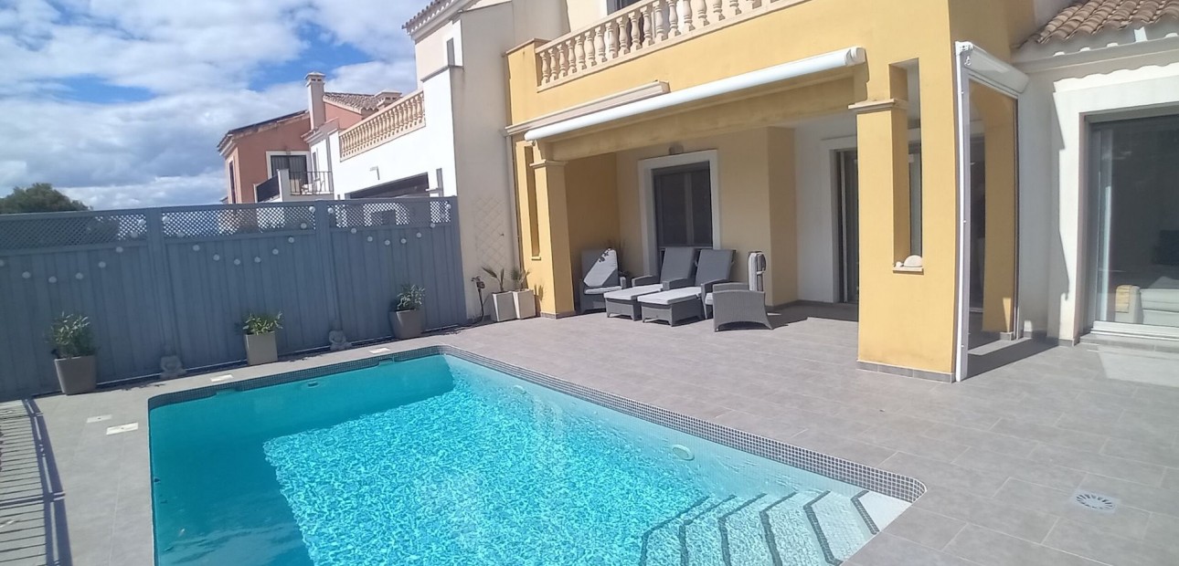 Herverkoop - Detached Villa -
Algorfa - La Finca Golf Resort