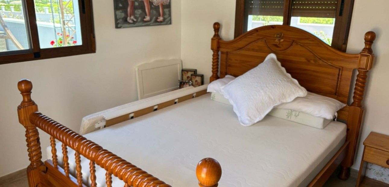 Herverkoop - Detached Villa -
Jacarilla - Jacarilla - Country