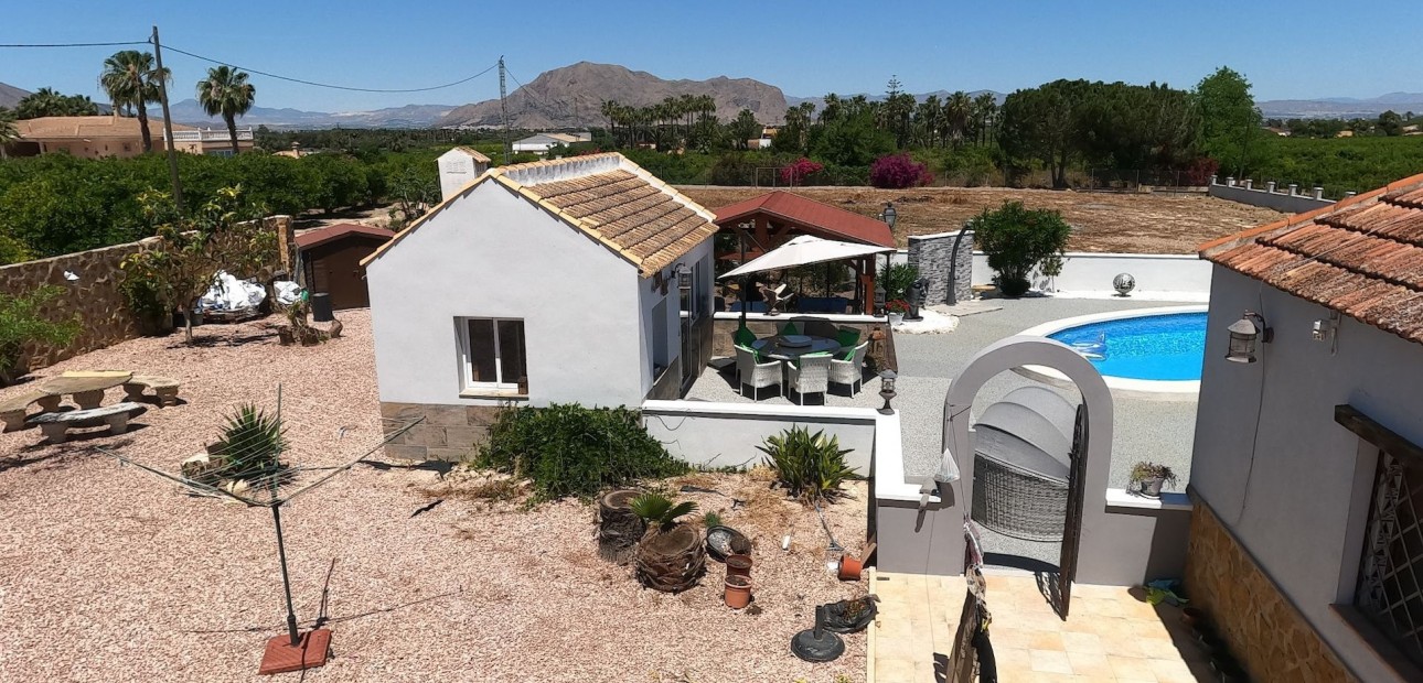 Herverkoop - Detached Villa -
Jacarilla - Jacarilla - Country