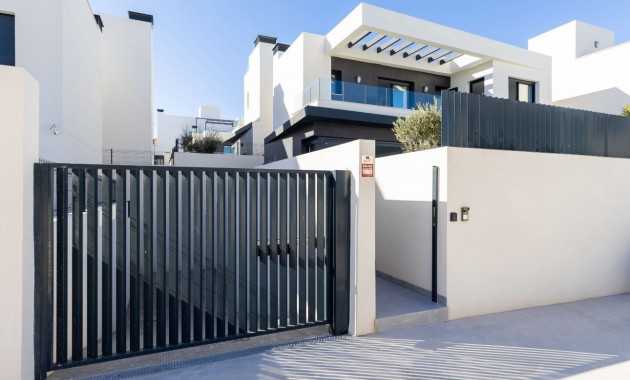 Herverkoop - Detached Villa -
Algorfa - La Finca Golf Resort