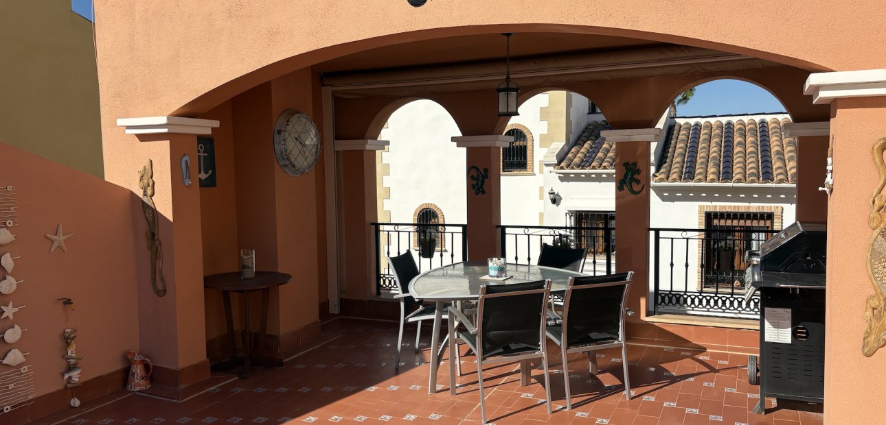 Sale - Bungalow -
Algorfa - La Finca Golf Resort