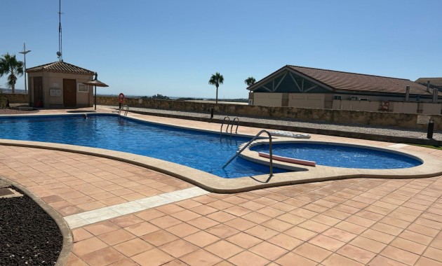 Sale - Bungalow -
Algorfa - La Finca Golf Resort