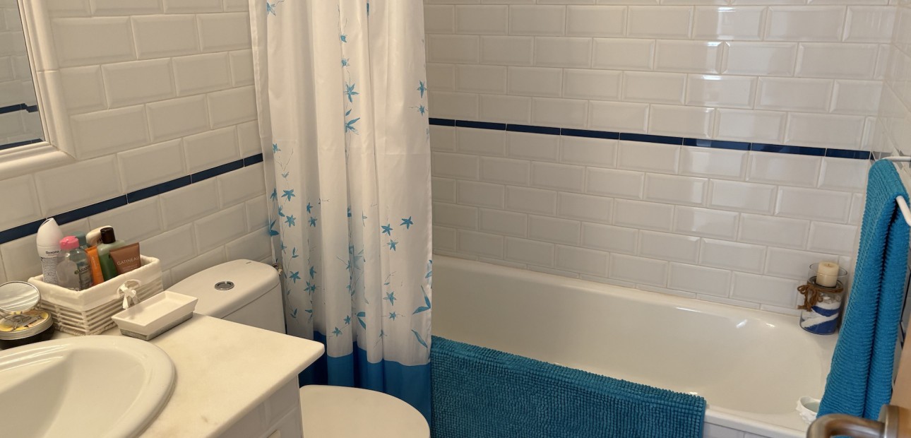 Sale - Bungalow -
Algorfa - La Finca Golf Resort