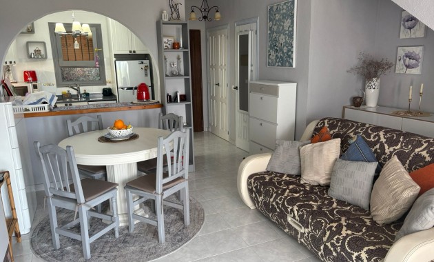 Herverkoop - Herenhuis -
Ciudad Quesada - Ciudad Quesada - Town