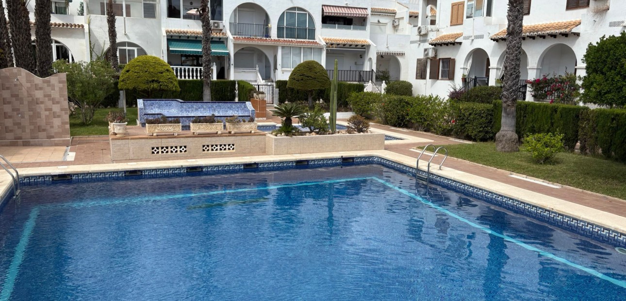 Herverkoop - Herenhuis -
Ciudad Quesada - Ciudad Quesada - Town