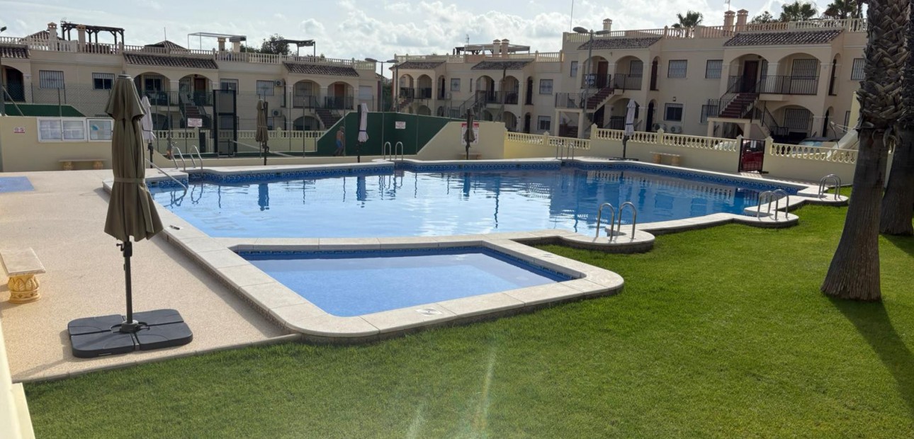 Herverkoop - Bungalow -
Algorfa - Montemar