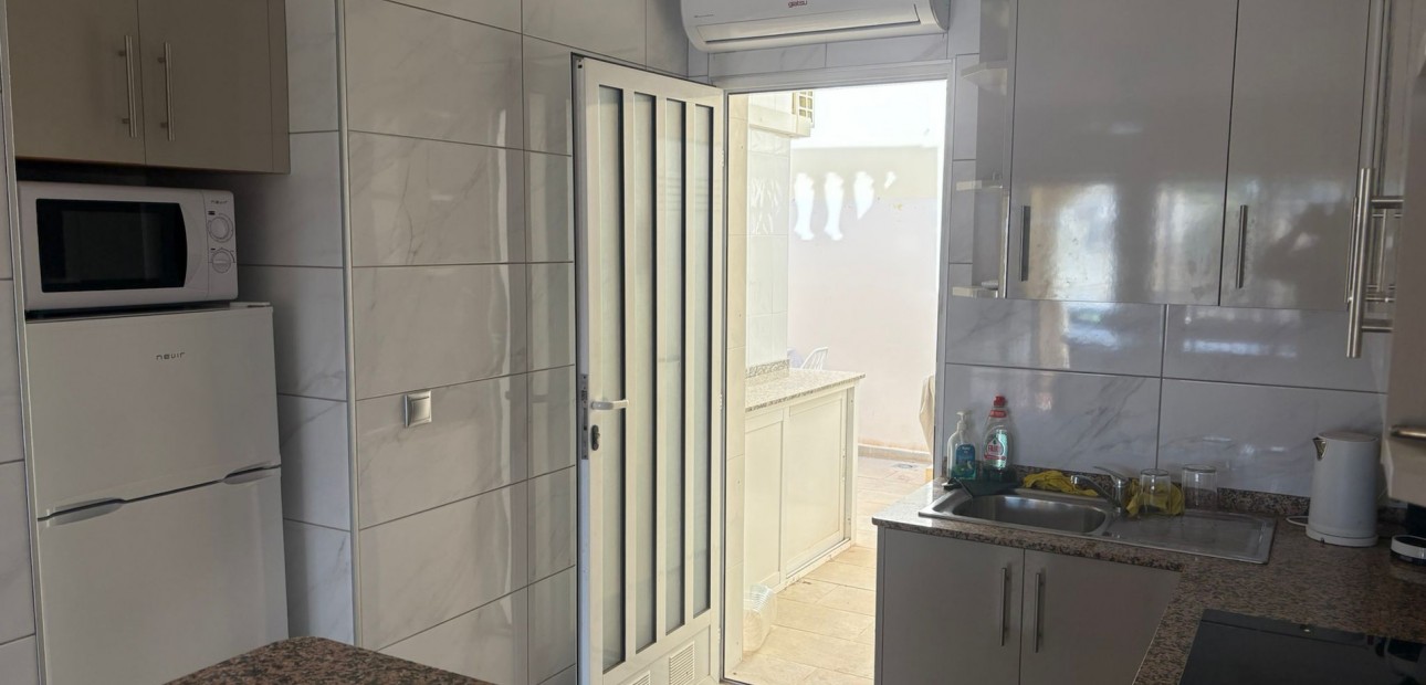 Herverkoop - Bungalow -
Algorfa - Montemar