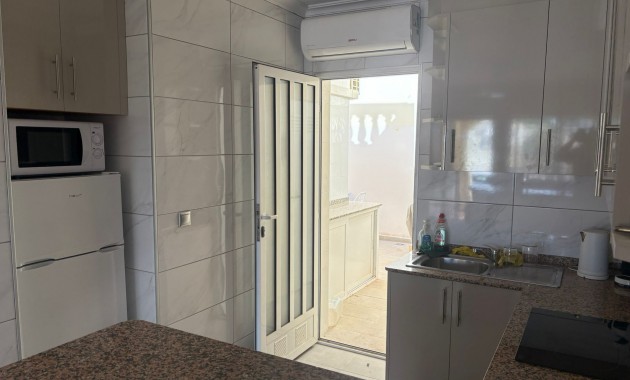 Herverkoop - Bungalow -
Algorfa - Montemar