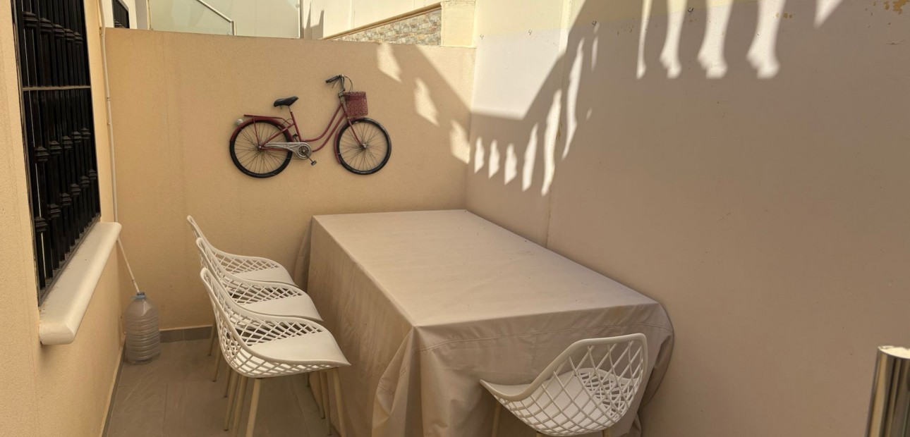 Herverkoop - Bungalow -
Algorfa - Montemar