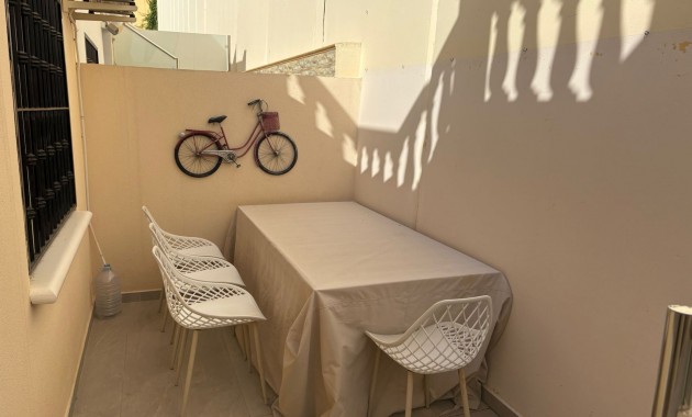 Herverkoop - Bungalow -
Algorfa - Montemar