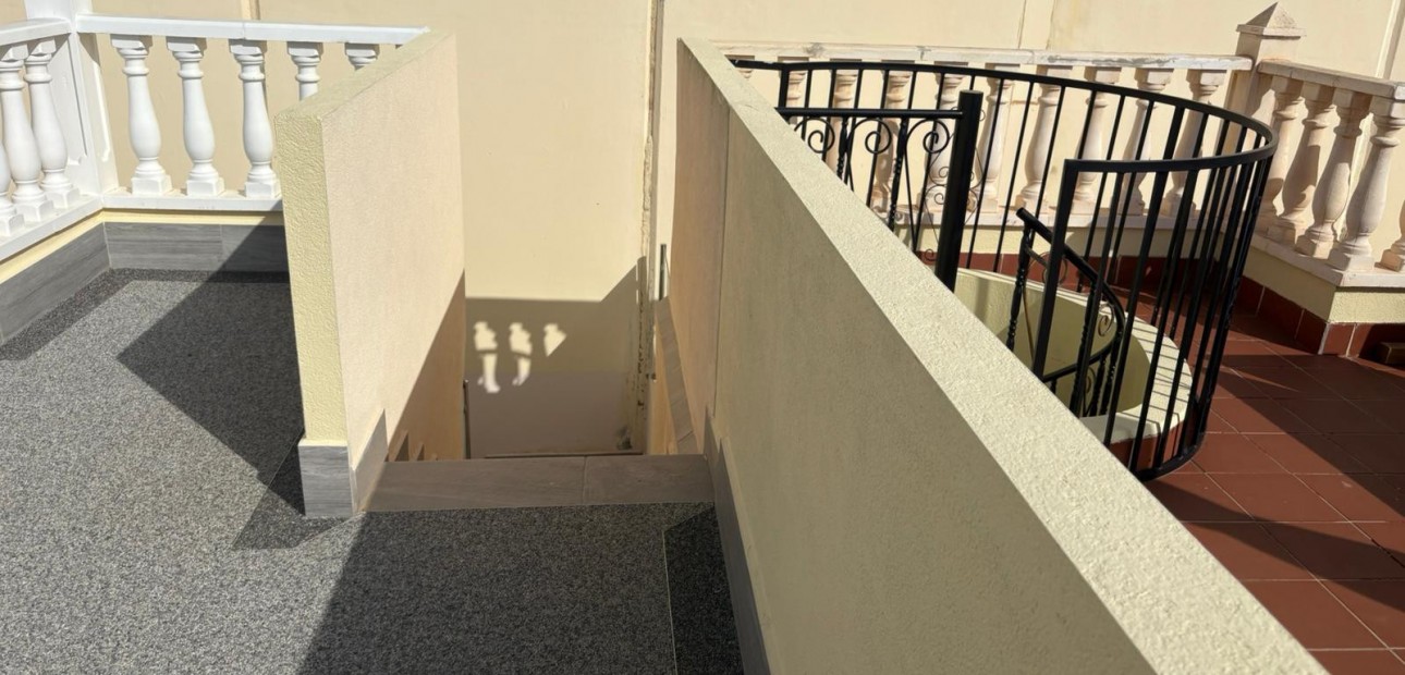 Herverkoop - Bungalow -
Algorfa - Montemar