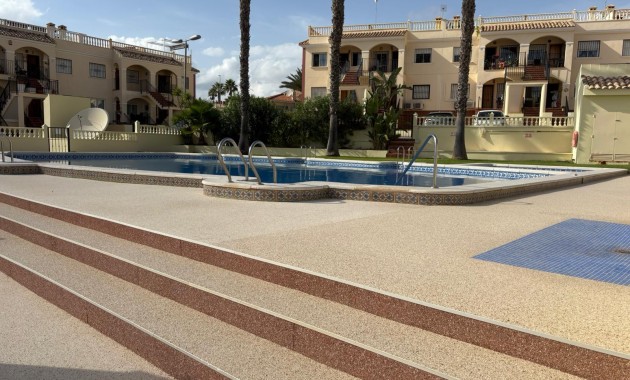 Herverkoop - Bungalow -
Algorfa - Montemar