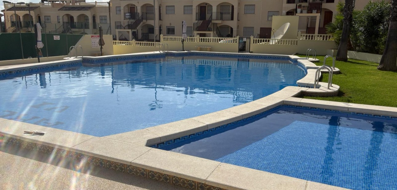 Herverkoop - Bungalow -
Algorfa - Montemar