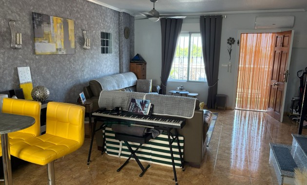 Herverkoop - Herenhuis -
Algorfa - Montemar