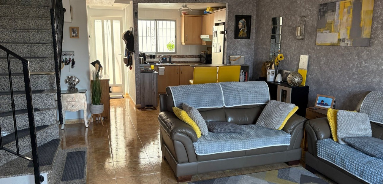 Herverkoop - Herenhuis -
Algorfa - Montemar