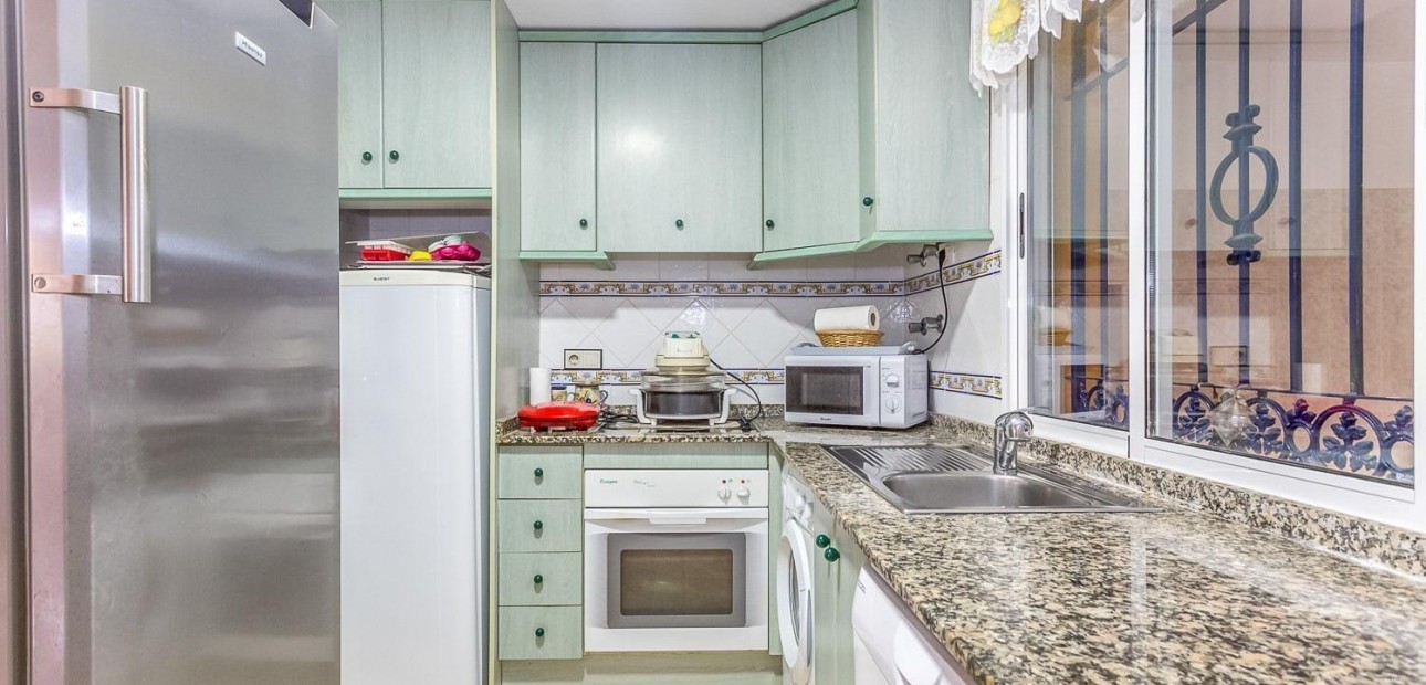 Herverkoop - Villa -
Orihuela Costa - La Zenia