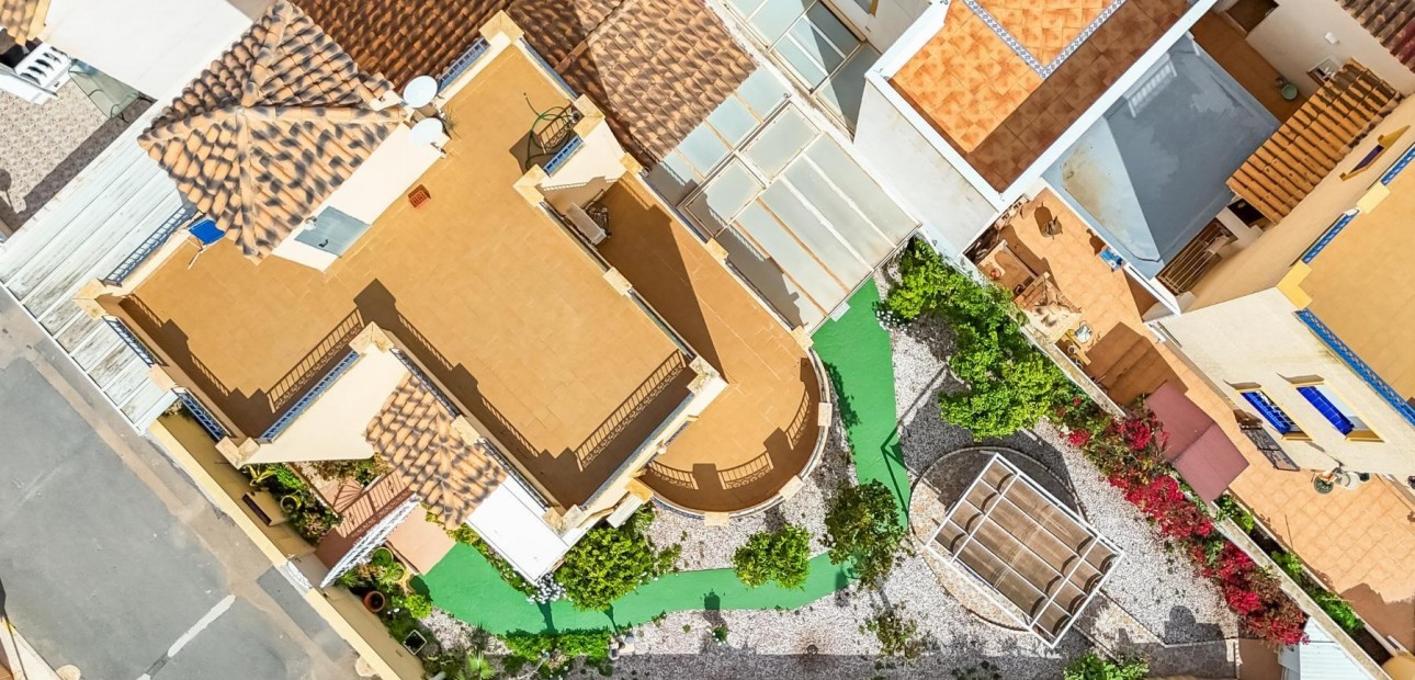 Herverkoop - Villa -
Orihuela Costa - La Zenia