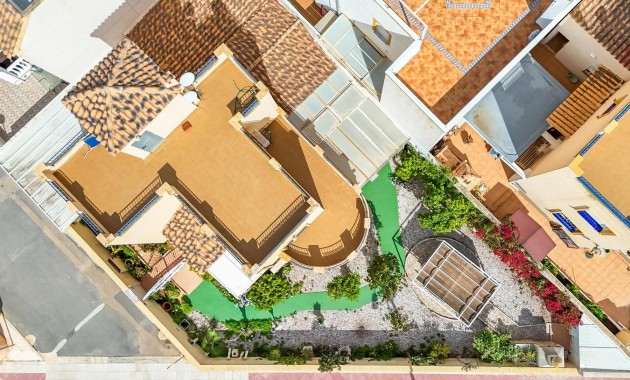 Herverkoop - Villa -
Orihuela Costa - La Zenia