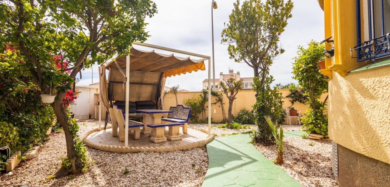 Herverkoop - Villa -
Orihuela Costa - La Zenia