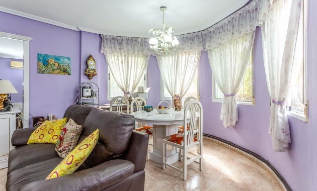 Herverkoop - Villa -
Orihuela Costa - La Zenia