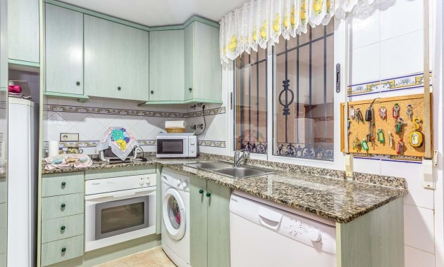 Herverkoop - Villa -
Orihuela Costa - La Zenia