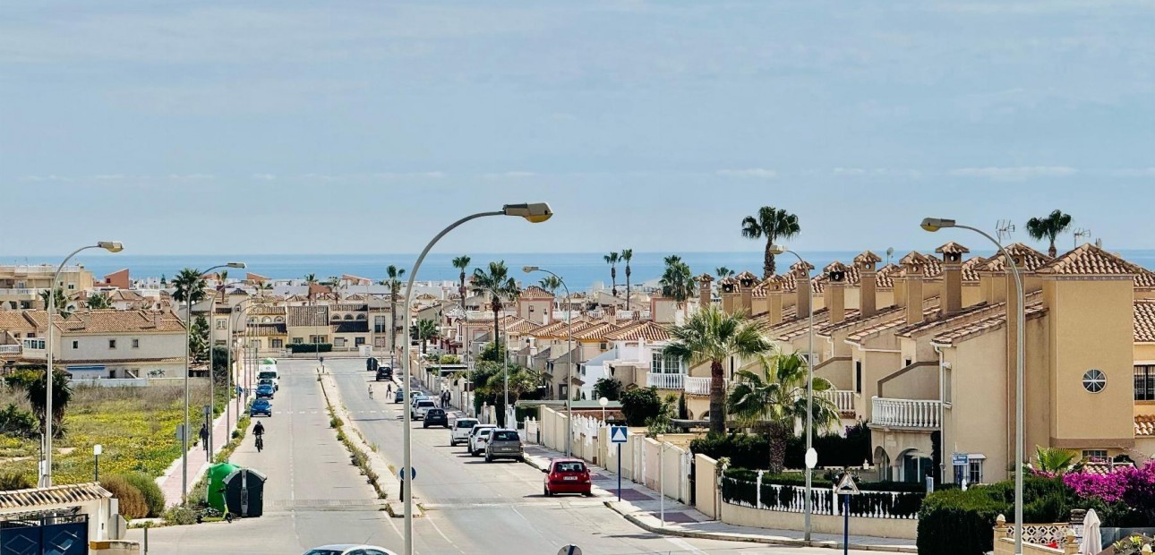 Herverkoop - Villa -
Orihuela Costa - La Zenia