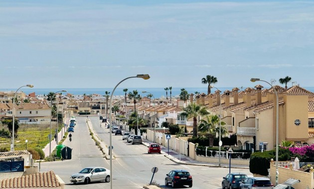 Herverkoop - Villa -
Orihuela Costa - La Zenia