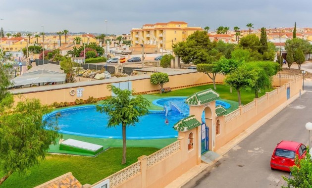 Herverkoop - Villa -
Orihuela Costa - La Zenia