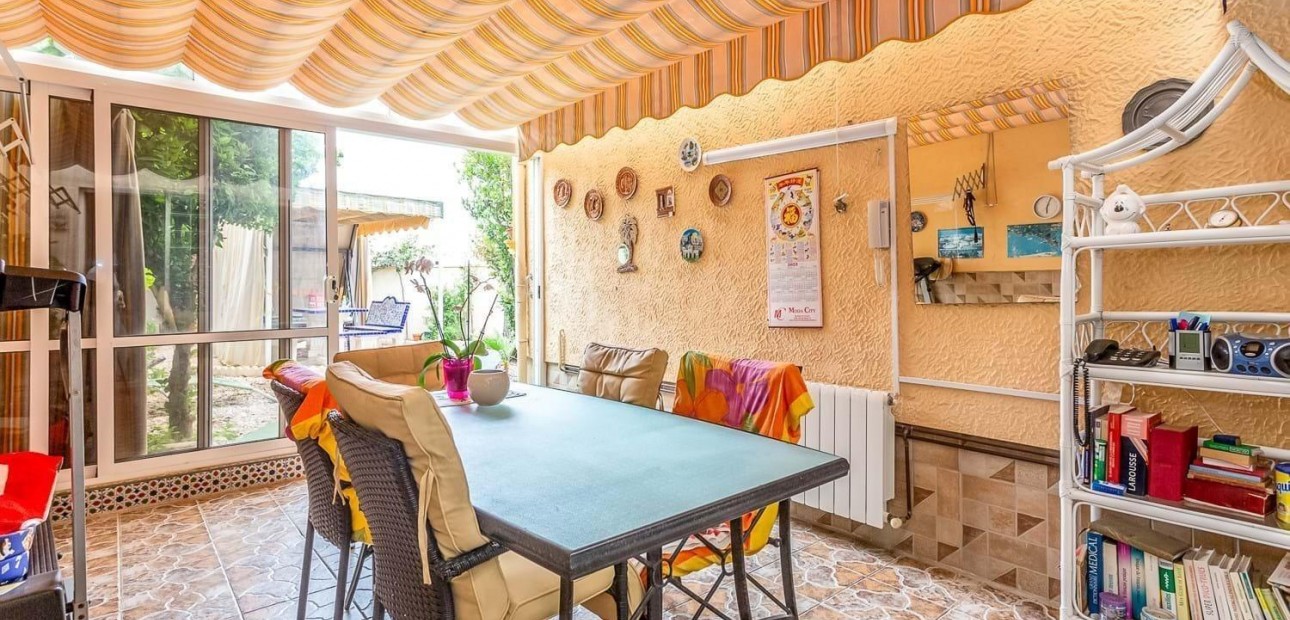 Herverkoop - Villa -
Orihuela Costa - La Zenia