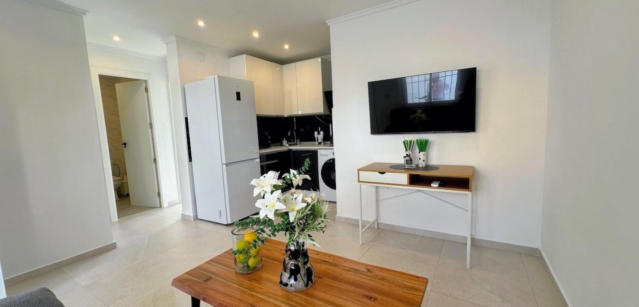 Herverkoop - Appartement / flat -
Torrevieja - El limonar