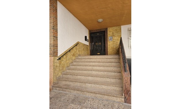 Herverkoop - 1. Apartment / flat -
Playa Del Cura - Torrevieja