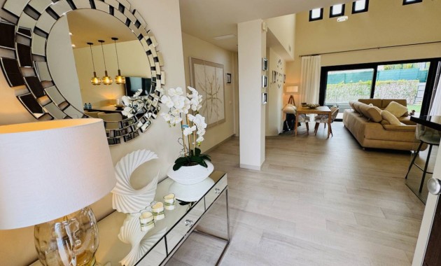 Sale - Villa -
Algorfa - La Finca Golf Resort