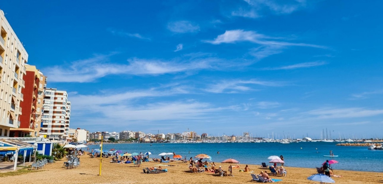 Venta - Apartamento / piso -
Torrevieja - torrevieja