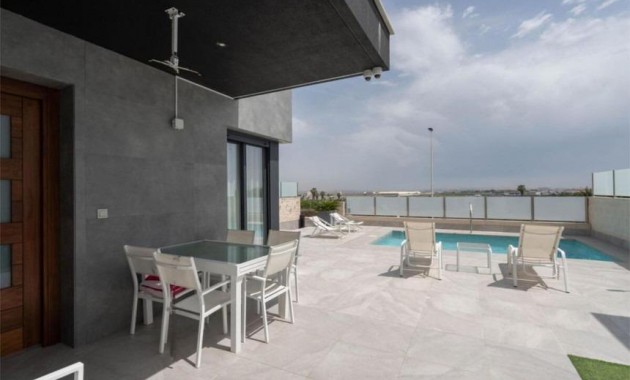 Sale - House -
Torrevieja - Los Balcones - Los Altos del Edén