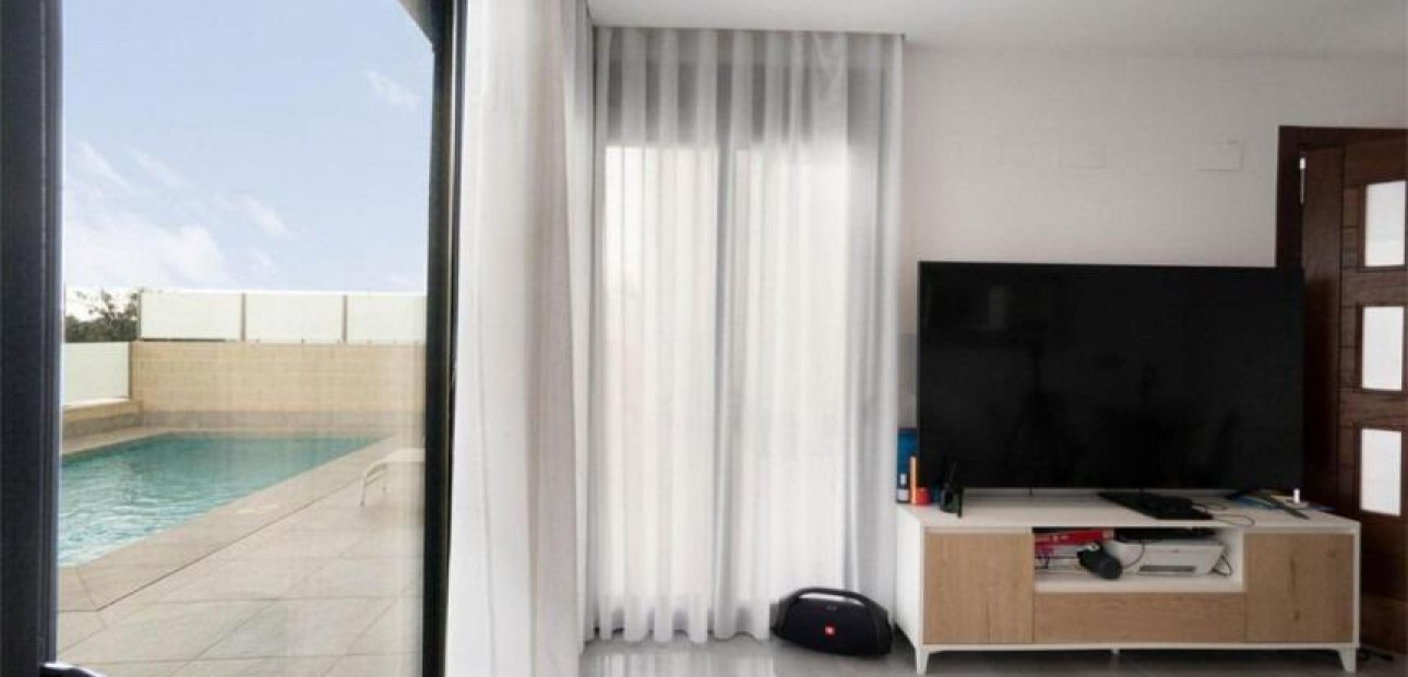 Sale - House -
Torrevieja - Los Balcones - Los Altos del Edén