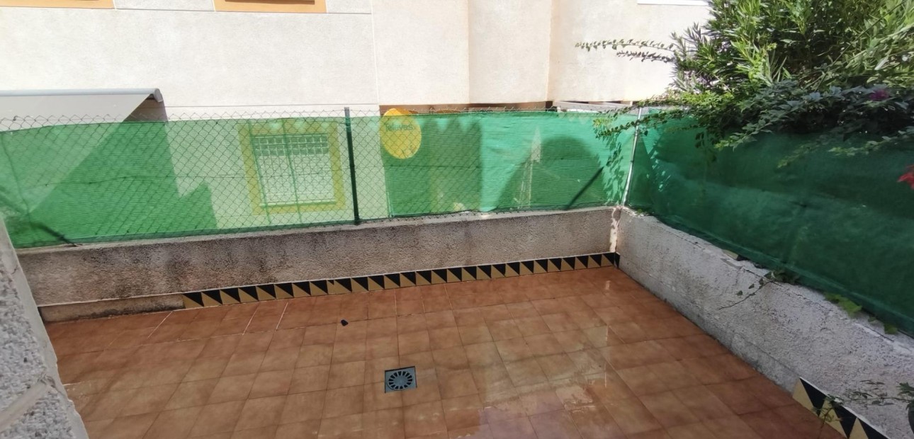 Herverkoop - Terraced house -
Guardamar del Segura - El Edén - Los Estaños