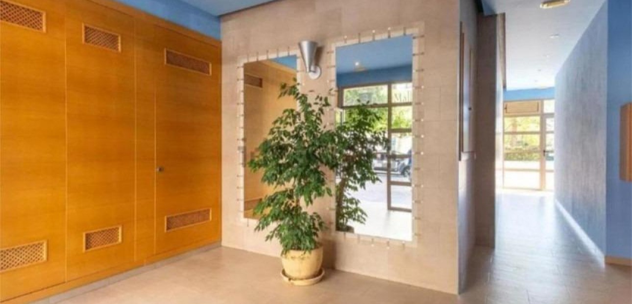 Sale - Apartment / flat -
Villajoyosa - Gasparot