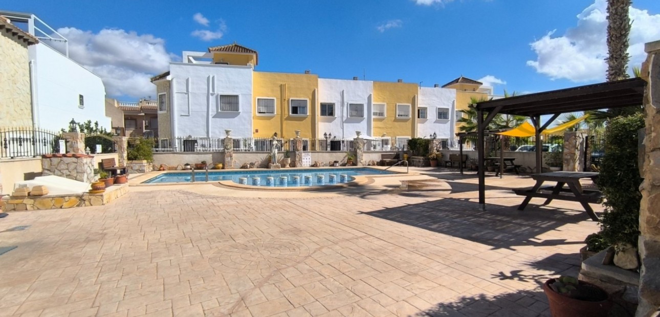 Herverkoop - Appartement / flat -
Algorfa - Montemar