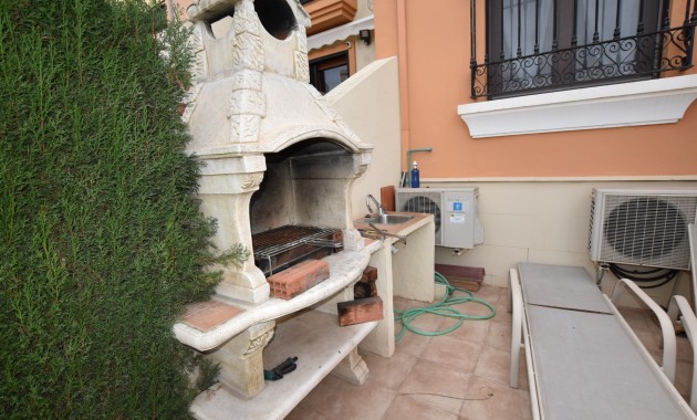 Herverkoop - Herenhuis -
Algorfa - La finca Golf