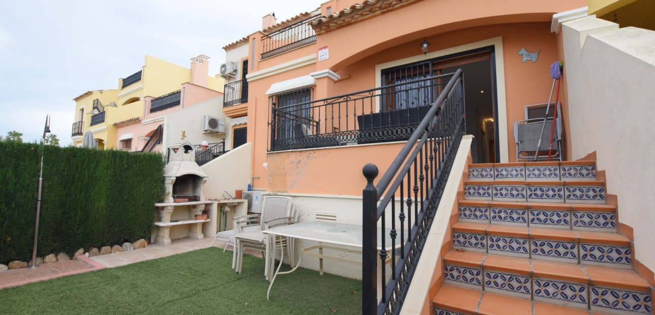 Herverkoop - Herenhuis -
Algorfa - La finca Golf