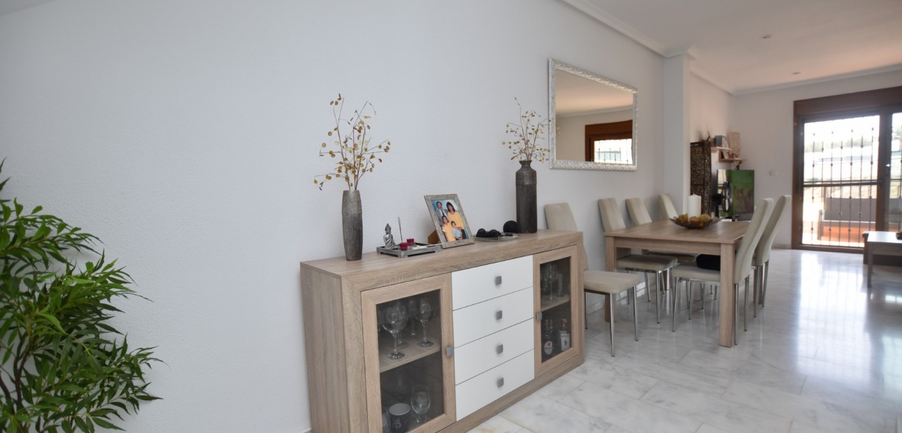 Herverkoop - Herenhuis -
Algorfa - La finca Golf